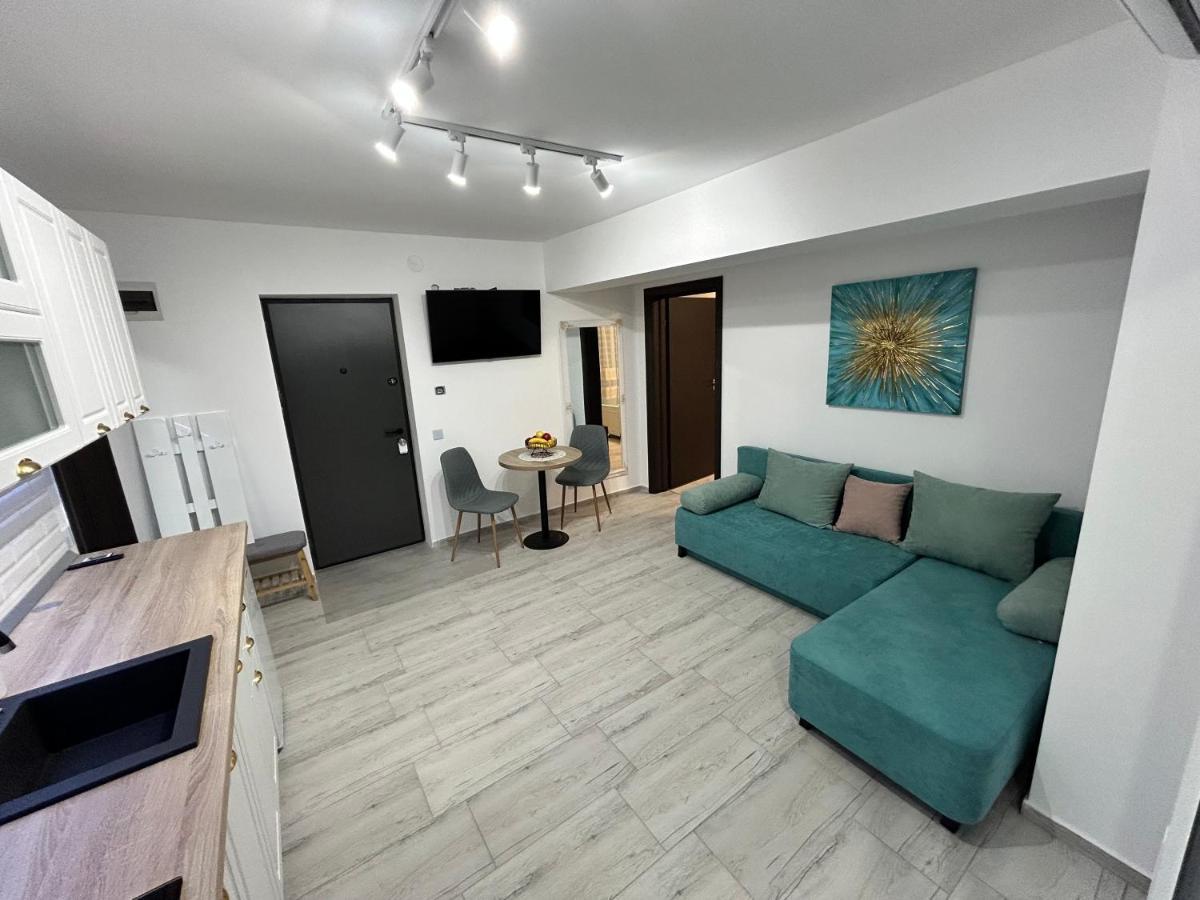 קריובה 1 Mai - Luxury Park Apartments - Self Check-In - Private Parking - 2 מראה חיצוני תמונה