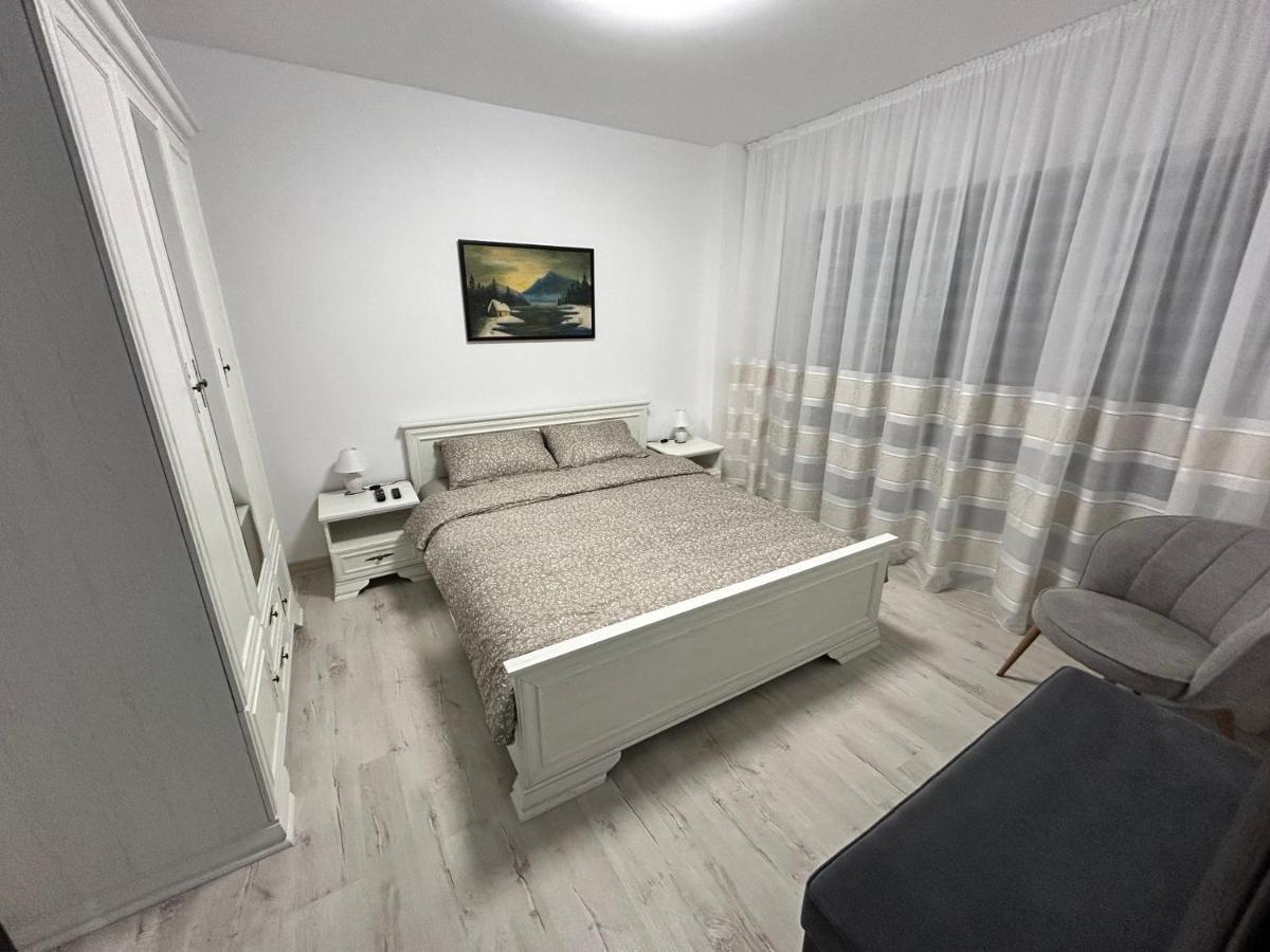 קריובה 1 Mai - Luxury Park Apartments - Self Check-In - Private Parking - 2 מראה חיצוני תמונה