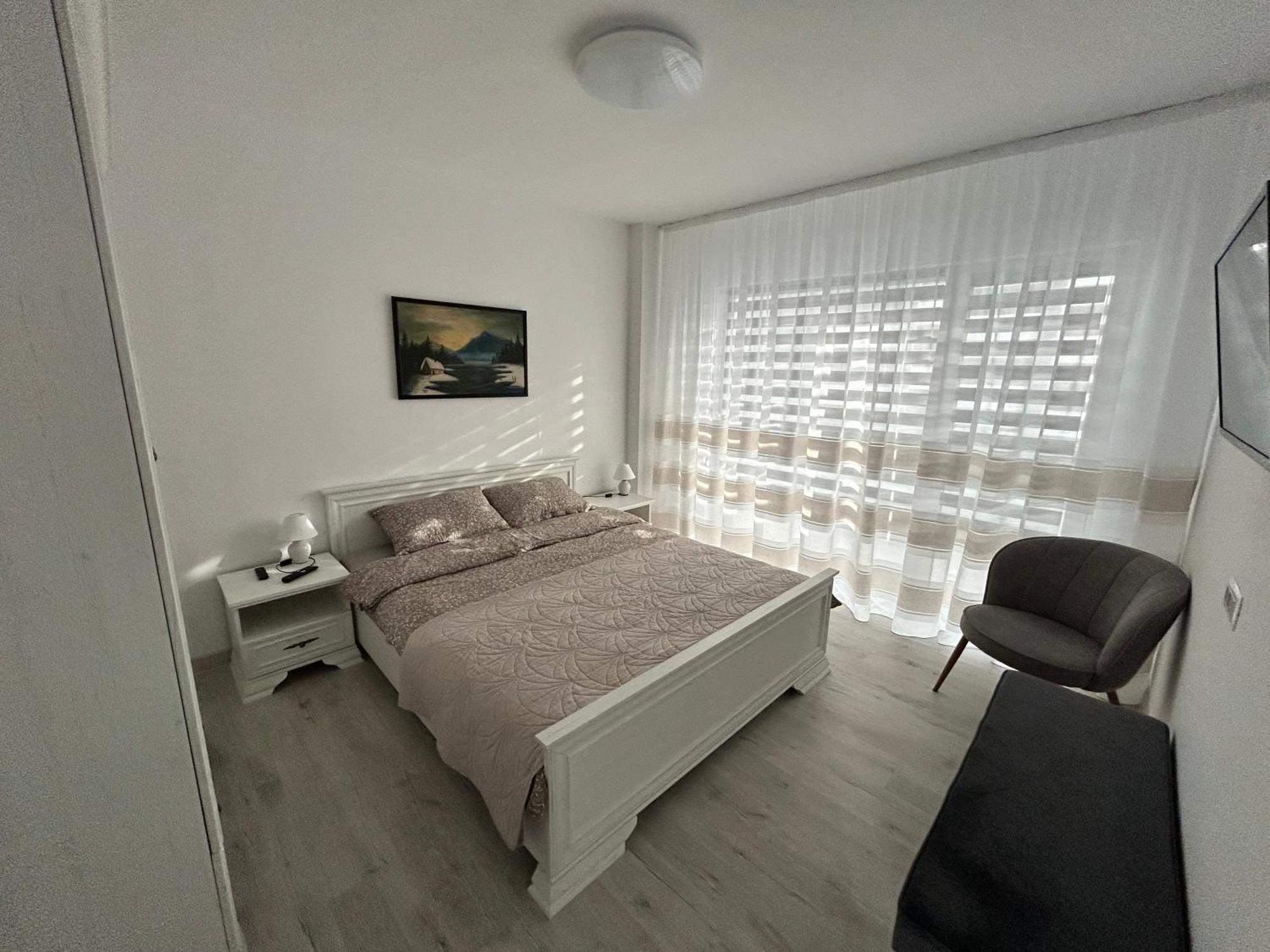 קריובה 1 Mai - Luxury Park Apartments - Self Check-In - Private Parking - 2 מראה חיצוני תמונה